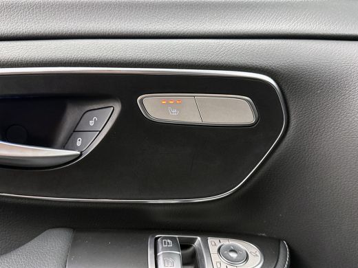 Mercedes-Benz EQV 300 L2 90kWh 7 persoons Leder Elektr schuifdeuren AMG line 360 camera ActivLease financial lease