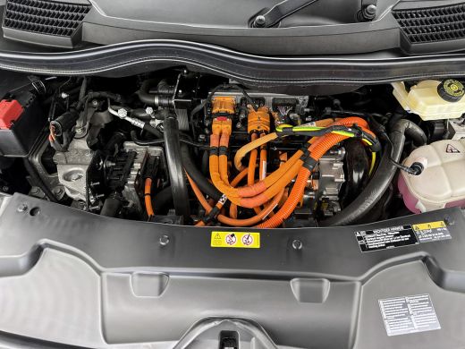 Mercedes-Benz EQV 300 L2 90kWh 7 persoons Leder Elektr schuifdeuren AMG line 360 camera ActivLease financial lease