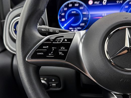 Mercedes-Benz EQV 300 L2 90kWh 7 persoons Leder Elektr schuifdeuren AMG line 360 camera ActivLease financial lease