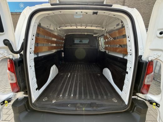 Opel Combo 1.5 BlueHDI 100 PK Euro 6 L2 H1 CarPlay/navi/cruise control/trekhaak ActivLease financial lease
