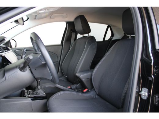Opel Corsa 1.2 Elegance | Climate control | Parkeersensoren achter | Cruise control | 16` Lichtmetalen velgen | ActivLease financial lease
