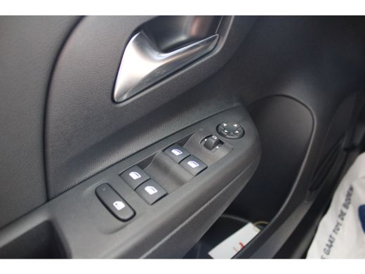 Opel Corsa 1.2 Elegance | Climate control | Parkeersensoren achter | Cruise control | 16` Lichtmetalen velgen | ActivLease financial lease