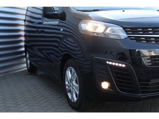 Opel Vivaro 2.0D 180PK L2H1 INNOVATION AUTOMAAT NAVI / CLIMA / FULL-LED / 17" LMV / CAMERA / 1E EIGENAAR / UN... ActivLease financial lease