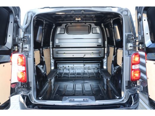 Opel Vivaro 2.0D 180PK L2H1 INNOVATION AUTOMAAT NAVI / CLIMA / FULL-LED / 17" LMV / CAMERA / 1E EIGENAAR / UN... ActivLease financial lease