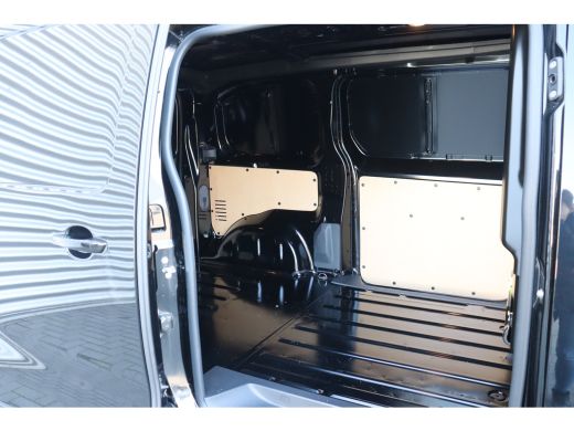 Opel Vivaro 2.0D 180PK L2H1 INNOVATION AUTOMAAT NAVI / CLIMA / FULL-LED / 17" LMV / CAMERA / 1E EIGENAAR / UN... ActivLease financial lease