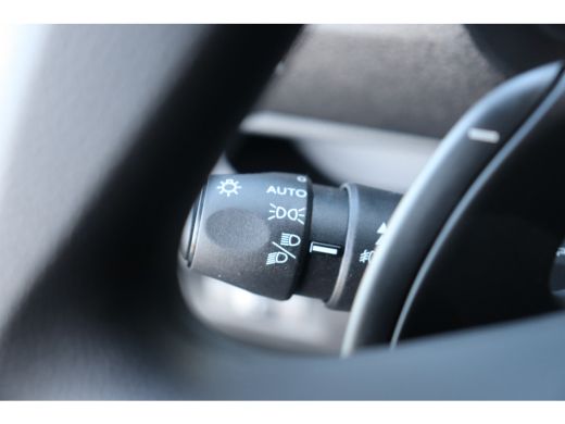Opel Vivaro 2.0D 180PK L2H1 INNOVATION AUTOMAAT NAVI / CLIMA / FULL-LED / 17" LMV / CAMERA / 1E EIGENAAR / UN... ActivLease financial lease
