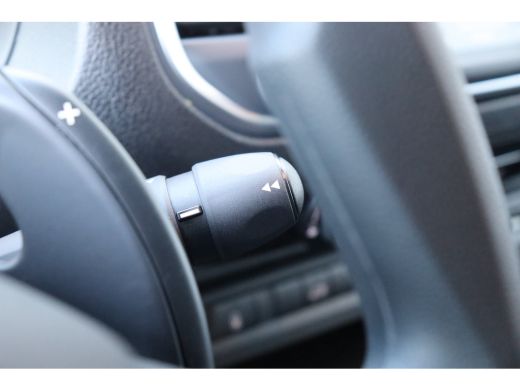 Opel Vivaro 2.0D 180PK L2H1 INNOVATION AUTOMAAT NAVI / CLIMA / FULL-LED / 17" LMV / CAMERA / 1E EIGENAAR / UN... ActivLease financial lease