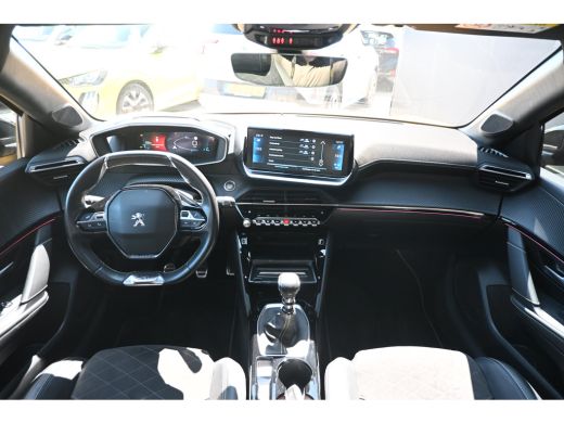 Peugeot 208 1.2 PureTech GT Pack | Panoramadak | Navigatie | Achteruitrijcamera | Adaptive Cruise | Climate C... ActivLease financial lease