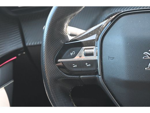 Peugeot 208 1.2 PureTech GT Pack | Panoramadak | Navigatie | Achteruitrijcamera | Adaptive Cruise | Climate C... ActivLease financial lease