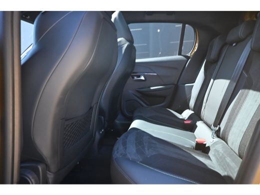 Peugeot 208 1.2 PureTech GT Pack | Panoramadak | Navigatie | Achteruitrijcamera | Adaptive Cruise | Climate C... ActivLease financial lease