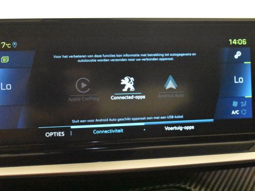 Peugeot e-2008 EV Allure Pack 50 kWh 136PK | Achteruitrijcamera | Navigatie | Apple carplay Android auto | Clima... ActivLease financial lease