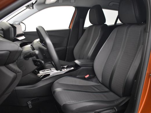 Peugeot e-2008 EV Allure Pack 50 kWh 136PK | Achteruitrijcamera | Navigatie | Apple carplay Android auto | Clima... ActivLease financial lease