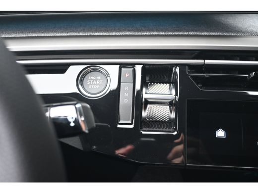 Peugeot e-3008 GT Avantage 210 73 kWh DEMO-DEAL! Tot 8 Jaar Garantie! | Navigatie | Stoel/Stuurverwarming | Acht... ActivLease financial lease