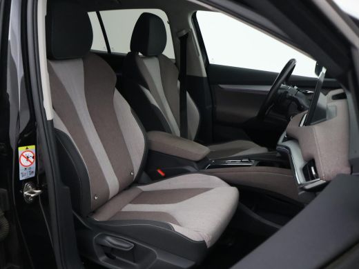 Skoda Enyaq iV 60 FIRST EDITION + CHRYSTAL LIGHTNING | 21 INCH | ADAPTIVE CRUISE | MEMORY | SFEERVERLICHTING ActivLease financial lease