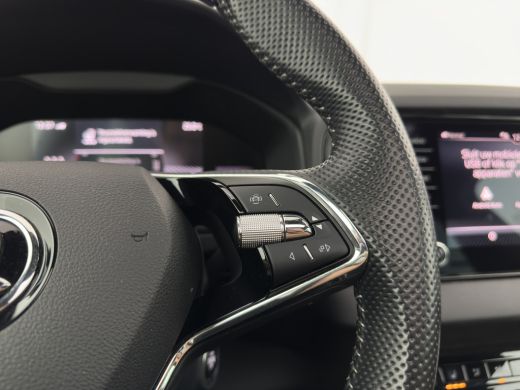 Skoda Karoq 1.5 TSI ACT Sportline Business (INCL-BTW) Aut. *PANO | DIGI-COCKPIT | FULL-LED | ADAPTIVE-CRUISE ... ActivLease financial lease