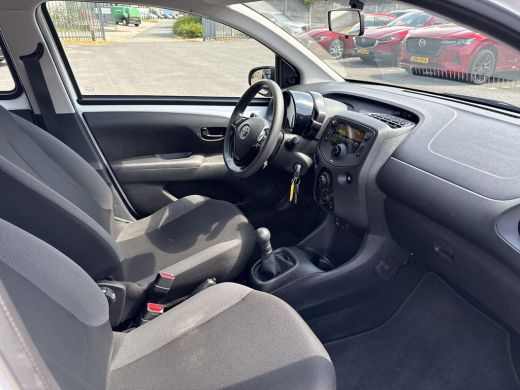 Toyota Aygo 1.0 VVT-i x-fun | Airco | NAP | Dealer onderhouden ActivLease financial lease