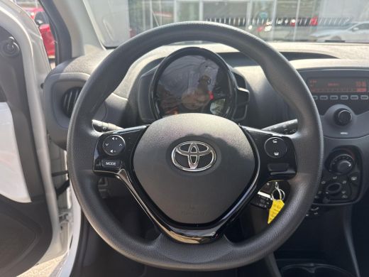 Toyota Aygo 1.0 VVT-i x-fun | Airco | NAP | Dealer onderhouden ActivLease financial lease
