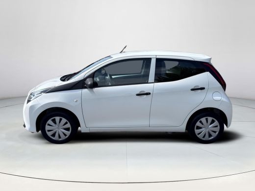Toyota Aygo 1.0 VVT-i x-fun | Airco | NAP | Dealer onderhouden ActivLease financial lease