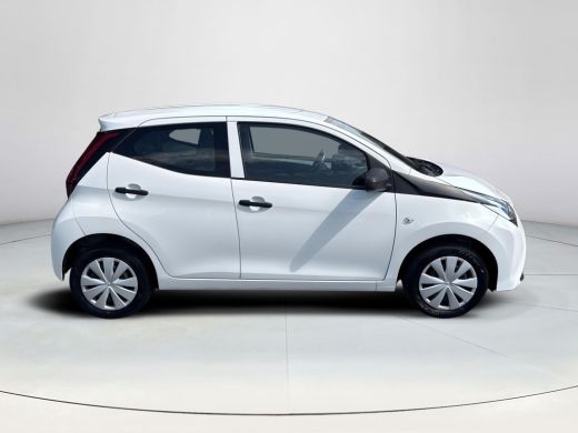 Toyota Aygo 1.0 VVT-i x-fun | Airco | NAP | Dealer onderhouden ActivLease financial lease