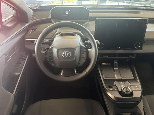 Toyota C-HR+ First Edition 77 kWh **MINERAL METALLIC/ ELEKTRISCH/ NIEUWE AUTO** ActivLease financial lease