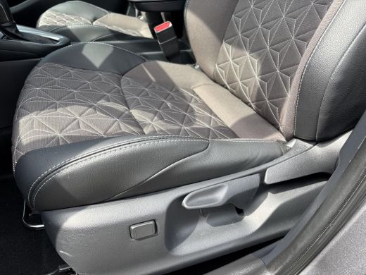 Toyota Yaris Cross 1.5 Hybrid 130 Executive | Parkeersensoren | Navigatie | Rondomzicht camera | ActivLease financial lease