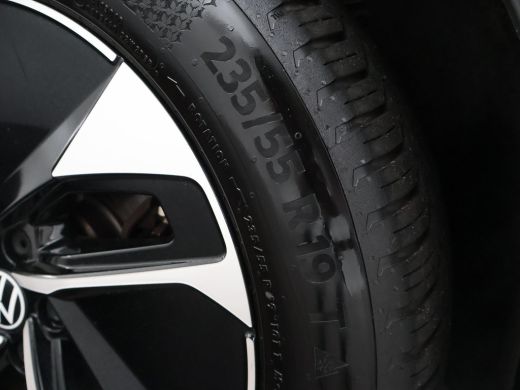 Volkswagen ID.4 PRO 77 kWh 204 PK MOONSTONE GREY + CAMERA | ADAPTIVE CRUISE | SFEER | STOELVERWARMING ActivLease financial lease
