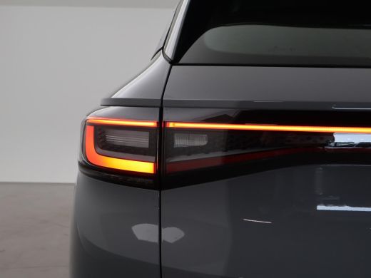 Volkswagen ID.4 PRO 77 kWh 204 PK MOONSTONE GREY + CAMERA | ADAPTIVE CRUISE | SFEER | STOELVERWARMING ActivLease financial lease
