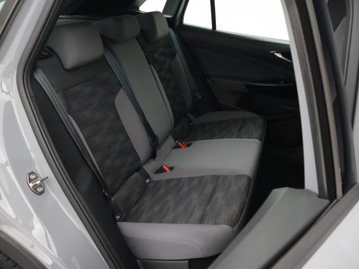 Volkswagen ID.4 PRO 77 kWh 204 PK MOONSTONE GREY + CAMERA | ADAPTIVE CRUISE | SFEER | STOELVERWARMING ActivLease financial lease