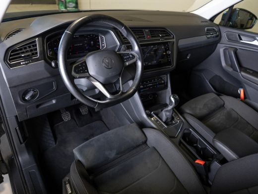 Volkswagen Tiguan 1.5 TSI Life Business / 150pk / Achteruitrij camera / Stoel en stuur verwarming / ActivLease financial lease