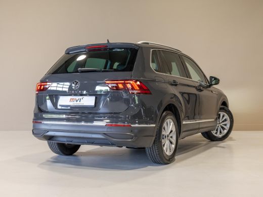 Volkswagen Tiguan 1.5 TSI Life Business / 150pk / Achteruitrij camera / Stoel en stuur verwarming / ActivLease financial lease
