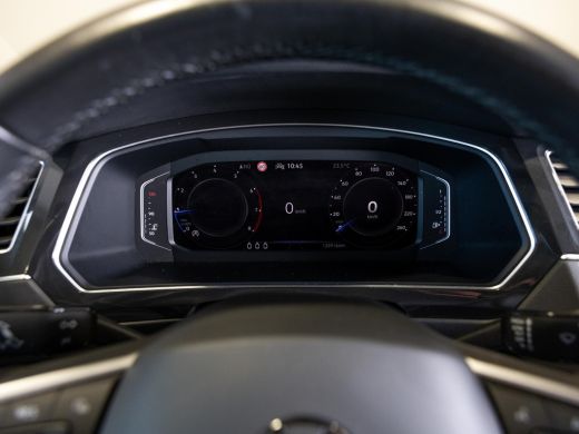 Volkswagen Tiguan 1.5 TSI Life Business / 150pk / Achteruitrij camera / Stoel en stuur verwarming / ActivLease financial lease