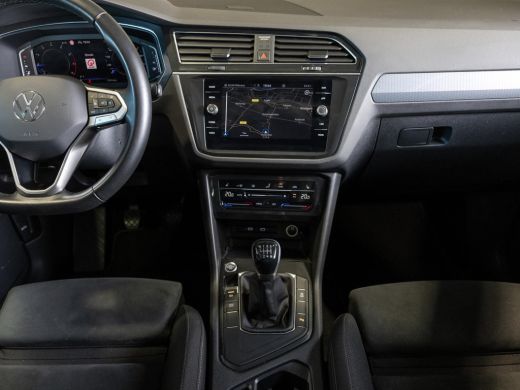 Volkswagen Tiguan 1.5 TSI Life Business / 150pk / Achteruitrij camera / Stoel en stuur verwarming / ActivLease financial lease