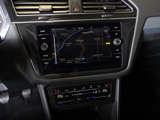 Volkswagen Tiguan 1.5 TSI Life Business / 150pk / Achteruitrij camera / Stoel en stuur verwarming / ActivLease financial lease