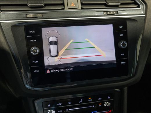 Volkswagen Tiguan 1.5 TSI Life Business / 150pk / Achteruitrij camera / Stoel en stuur verwarming / ActivLease financial lease