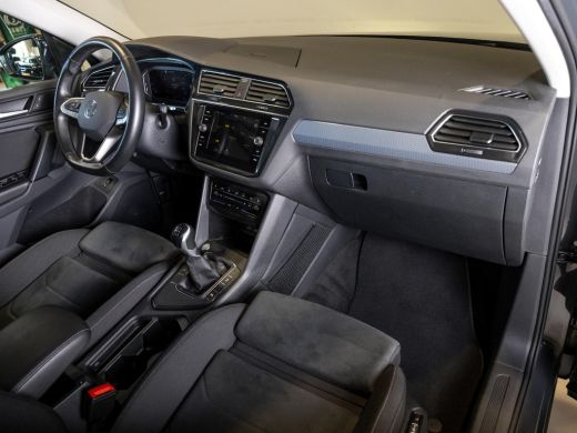 Volkswagen Tiguan 1.5 TSI Life Business / 150pk / Achteruitrij camera / Stoel en stuur verwarming / ActivLease financial lease