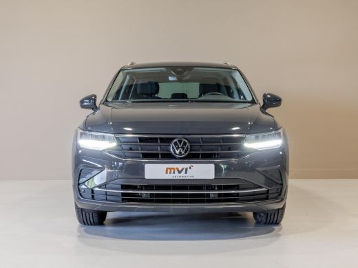 Volkswagen Tiguan 1.5 TSI Life Business / 150pk / Achteruitrij camera / Stoel en stuur verwarming / ActivLease financial lease