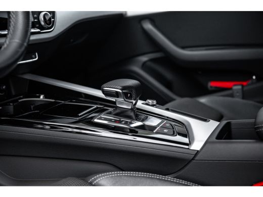 Audi A4 Avant 35 TFSI S edition Competition ActivLease financial lease