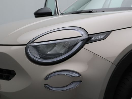 Fiat 600 1.2 Hybrid Urban | Automaat | Camera | Navi | Cruise | Clima | PDC V+A | 17" LMV | Carplay | ActivLease financial lease