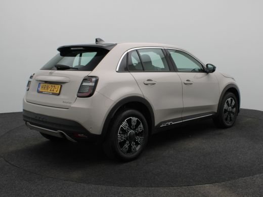 Fiat 600 1.2 Hybrid Urban | Automaat | Camera | Navi | Cruise | Clima | PDC V+A | 17" LMV | Carplay | ActivLease financial lease