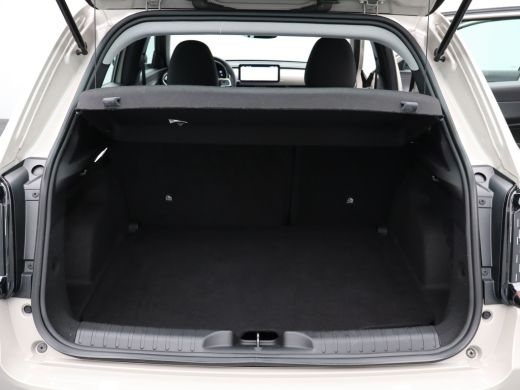 Fiat 600 1.2 Hybrid Urban | Automaat | Camera | Navi | Cruise | Clima | PDC V+A | 17" LMV | Carplay | ActivLease financial lease