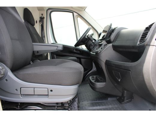 Fiat Ducato 2.2 MultiJet 180pk S&S L2H2 3.5t | Automaat | Navigatie | Camera | Climate control | Parkeersenso... ActivLease financial lease