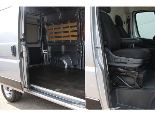 Fiat Ducato 2.2 MultiJet 180pk S&S L2H2 3.5t | Automaat | Navigatie | Camera | Climate control | Parkeersenso... ActivLease financial lease