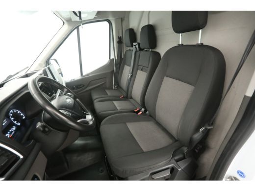 Ford E-Transit L3H3 68 kWh 184PK | Snelladen | SOH 95% | Clima | Camera | Cruise | 3 Zits | Carplay ActivLease financial lease
