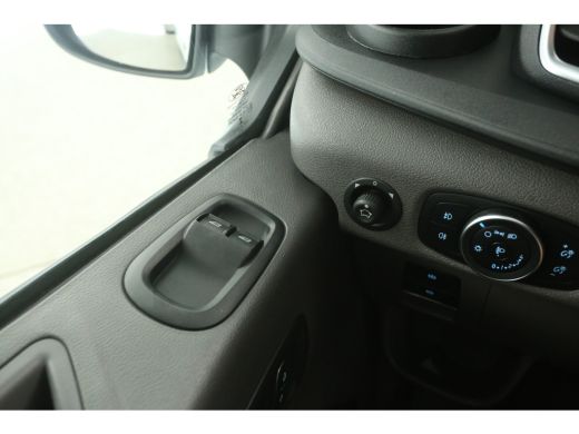 Ford E-Transit L3H3 68 kWh 184PK | Snelladen | SOH 95% | Clima | Camera | Cruise | 3 Zits | Carplay ActivLease financial lease