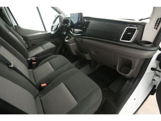 Ford E-Transit L3H3 68 kWh 184PK | Snelladen | SOH 95% | Clima | Camera | Cruise | 3 Zits | Carplay ActivLease financial lease