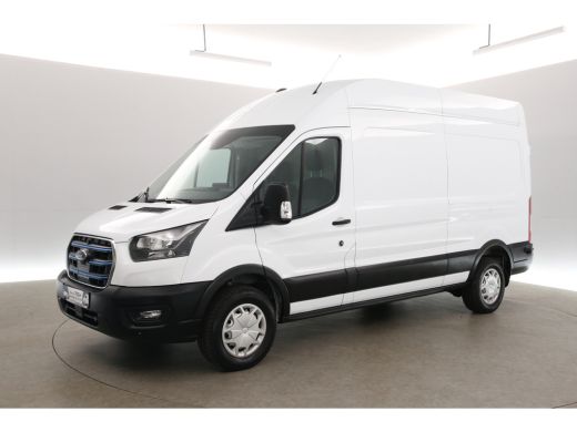 Ford E-Transit L3H3 68 kWh 184PK | Snelladen | SOH 95% | Clima | Camera | Cruise | 3 Zits | Carplay ActivLease financial lease