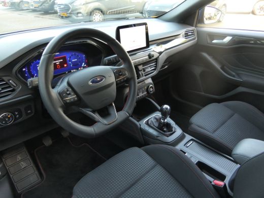 Ford Focus 1.0 EcoBoost Hybrid ST Line X | B&O | Winterpack | Camera | Elektrische Achterklep | CarPlay/Andr... ActivLease financial lease