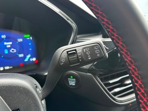 Ford Kuga 2.5 PHEV ST-Line | ELKTR WEGKLAPBARE TREKHAAK| ADAPTIEVE CRUISE CONTROL| CLIMATE CONTROL| STOEL/S... ActivLease financial lease