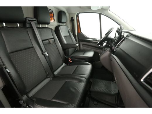 Ford Transit Custom 2.0 TDCI L2H1 185PK Sport | Automaat | Airco | Cruise | Camera | 3 Zits | Carplay | Trekhaak ActivLease financial lease