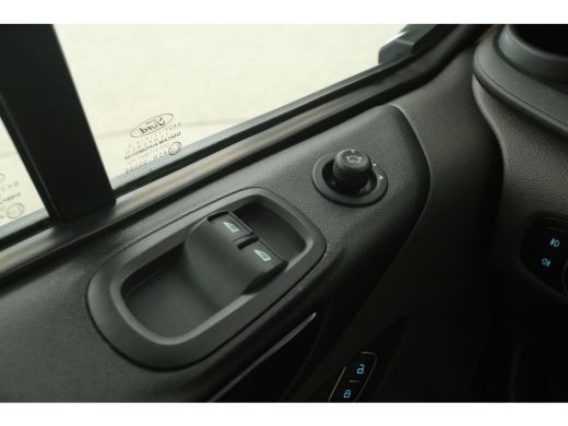 Ford Transit Custom 2.0 TDCI L2H1 185PK Sport | Automaat | Airco | Cruise | Camera | 3 Zits | Carplay | Trekhaak ActivLease financial lease
